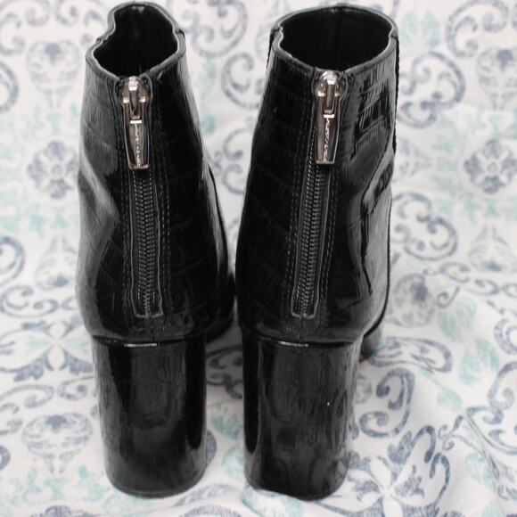Vince Camuto Benedie Crocodile Booties Size 9M - Picture 5 of 10